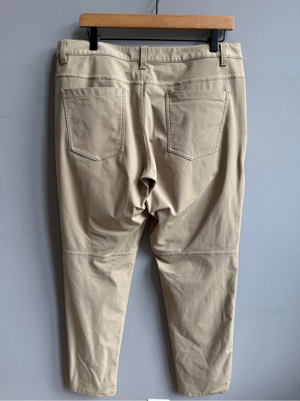 Lululemon ABC Pant Classic Tofino Sand Khaki Chinos Size 34